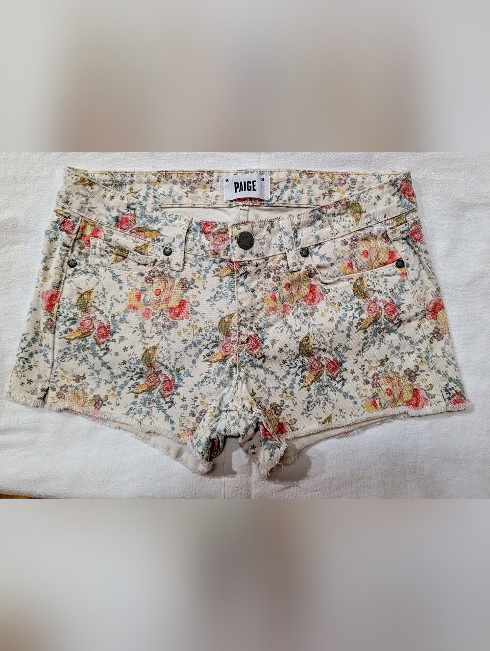 Paige short Shorts Size 27